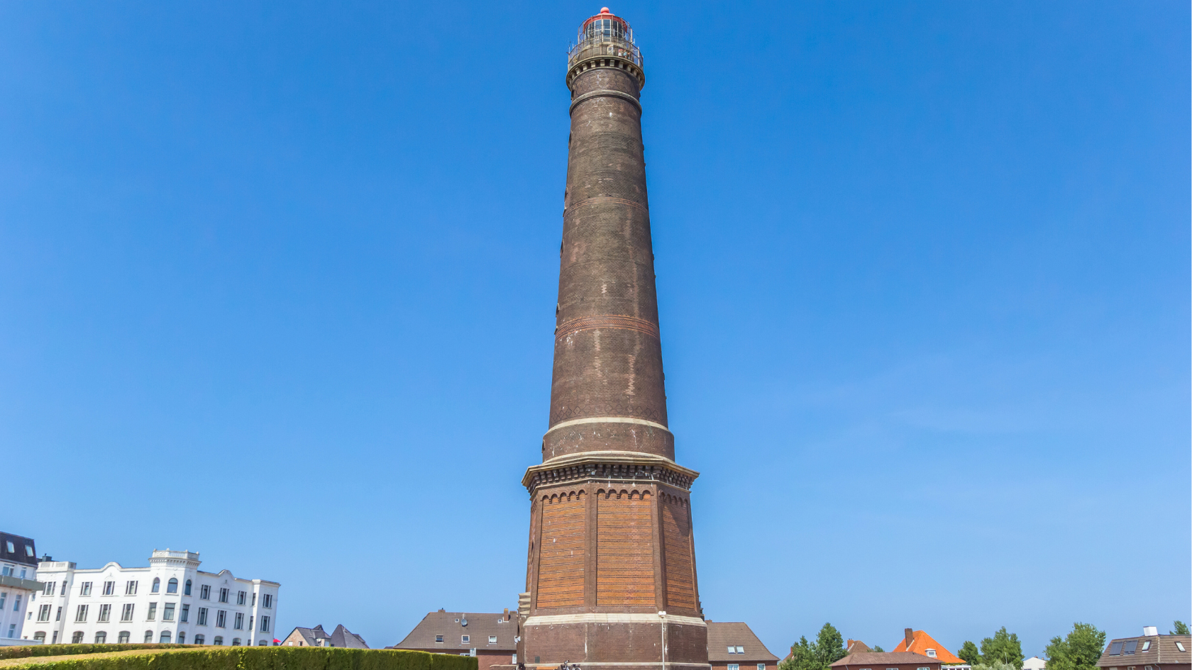 Der alte historische Leuchtturm auf Borkum, eine der schönsten deutschen Inseln