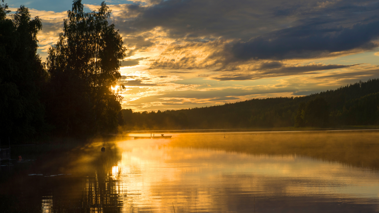 FSonnenuntergang über dem Saimaa-See