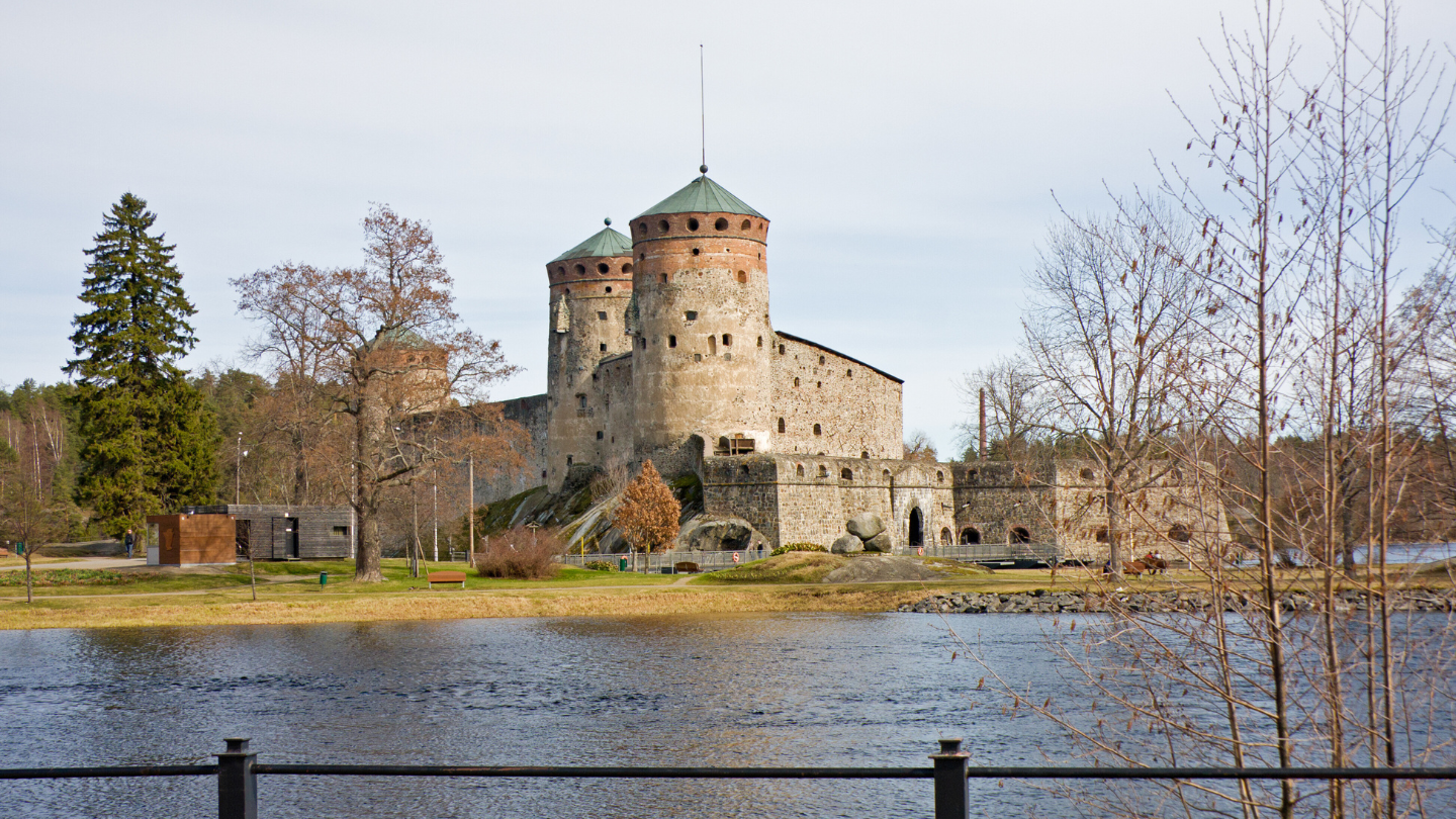 Die mittelalterliche Burg Olavinlinna in Savonlinna, eine der Top Sehenswürdigkeiten Finnland