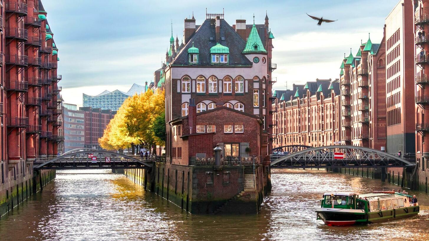 Panoramablick auf die Hamburger Speicherstadt 