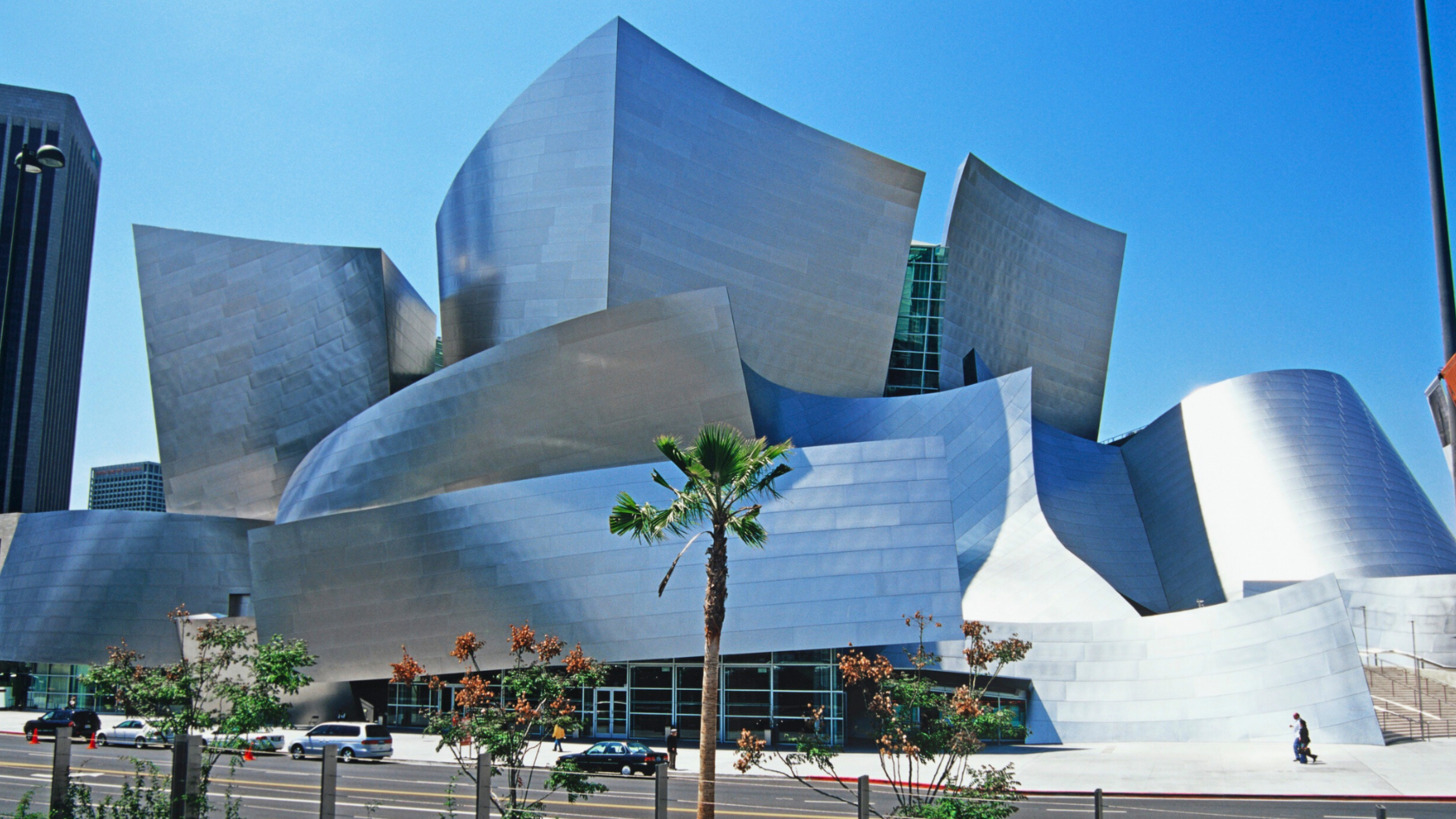 Walt Disney Concert Hall mit moderner Architektur - Top Sehenswürdigkeiten von Los Angeles