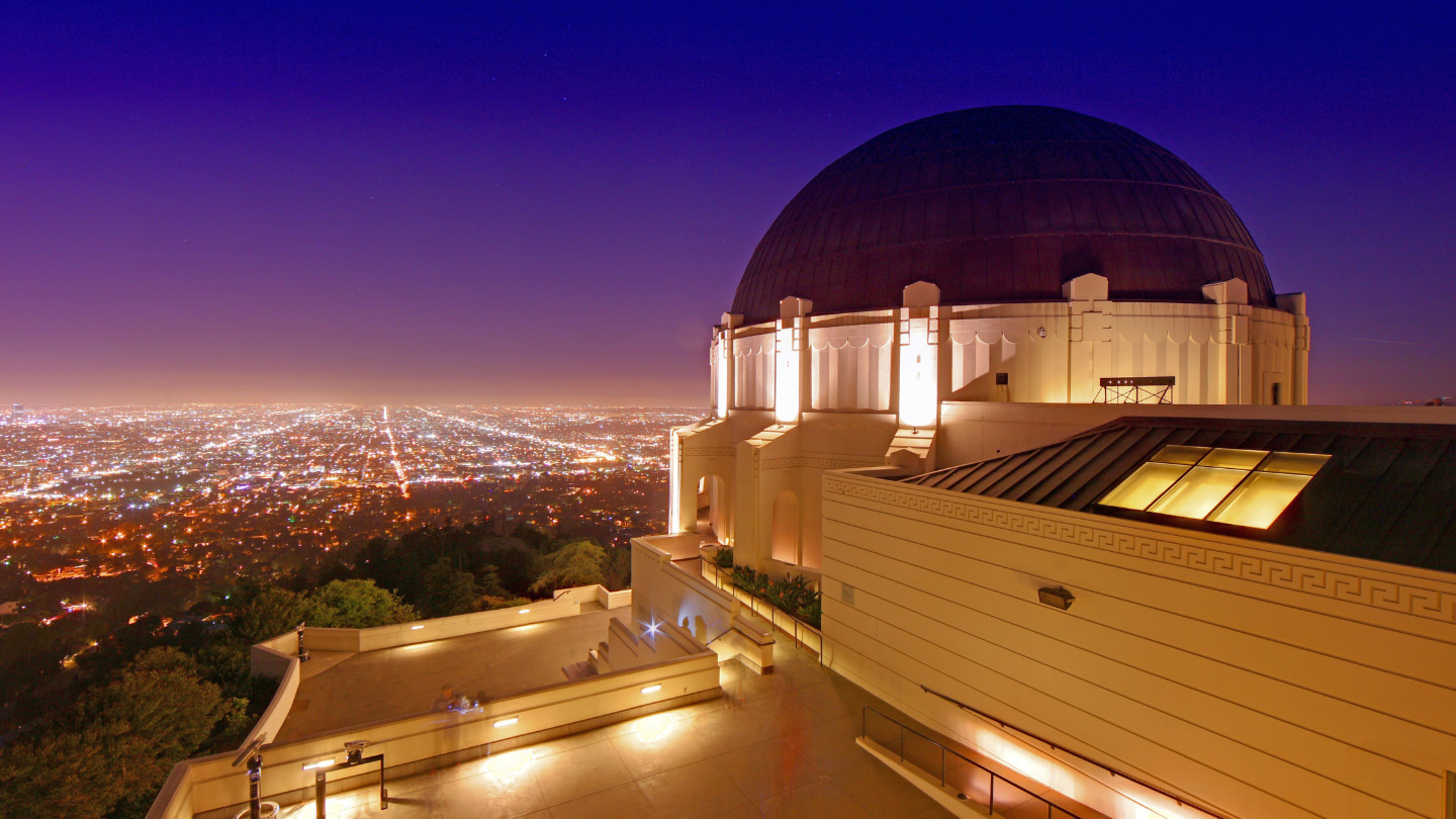 Griffith Observatory mit Panoramablick auf Los Angeles und das Hollywood Sign - Top Sehenswürdigkeiten von Los Angeles